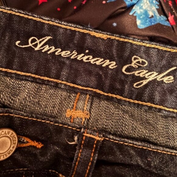 American Eagle Distressed Denim Mini Skirt - Size 4 - Lace Trim Y2K Style - Picture 6 of 7